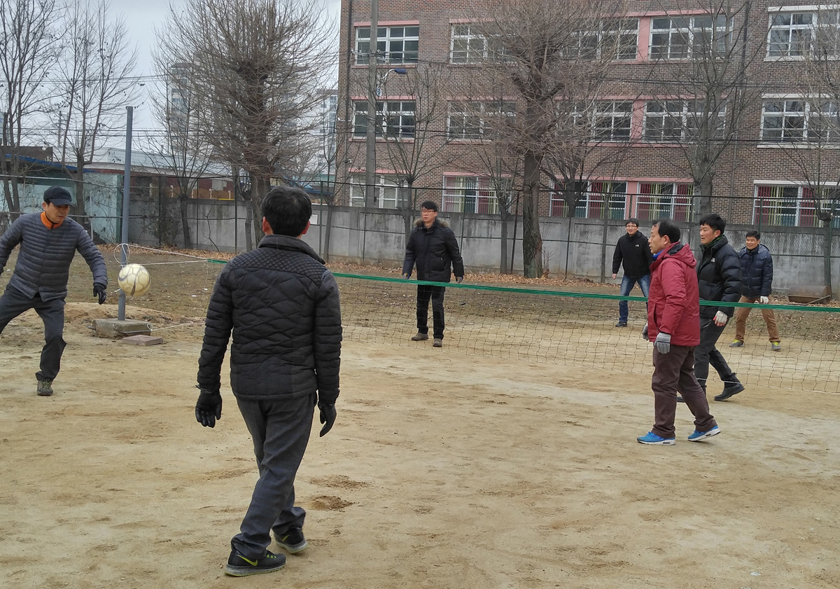 20160117_4개단체족구대회03.jpg